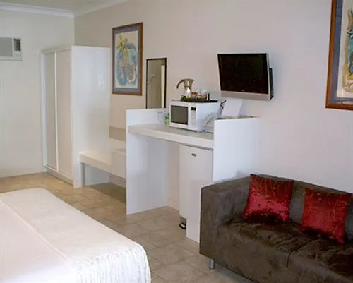 Aspect Central Cairns 4*,